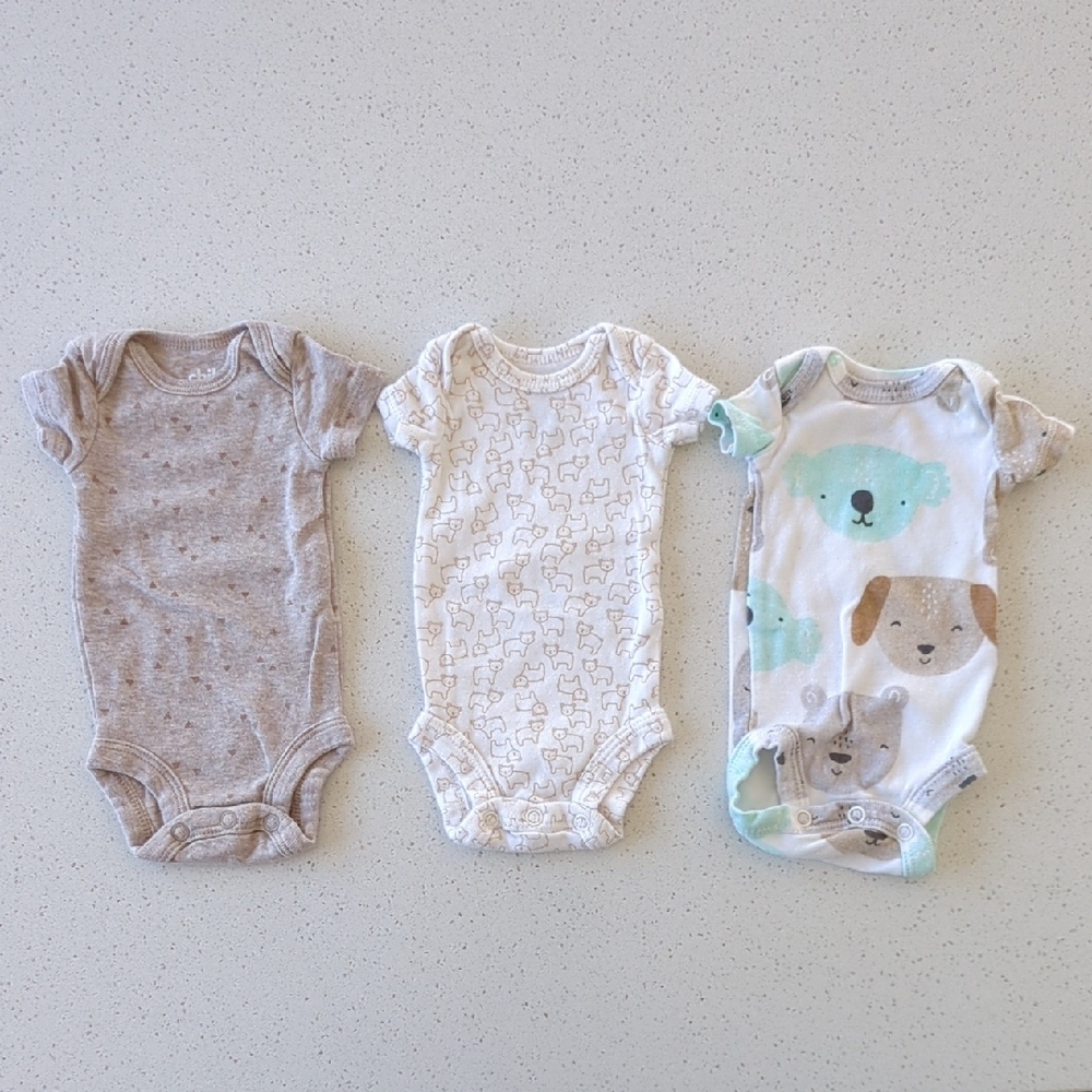 13 Piece Bundle - Neutral and Pastel Baby Pants & Short Sleeve Bodysuits - Picture 3 of 9